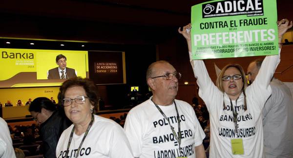 Afectados por los fraudes de Bankia exigirán junto a ADICAE en la junta de accionistas una solución a las preferentes