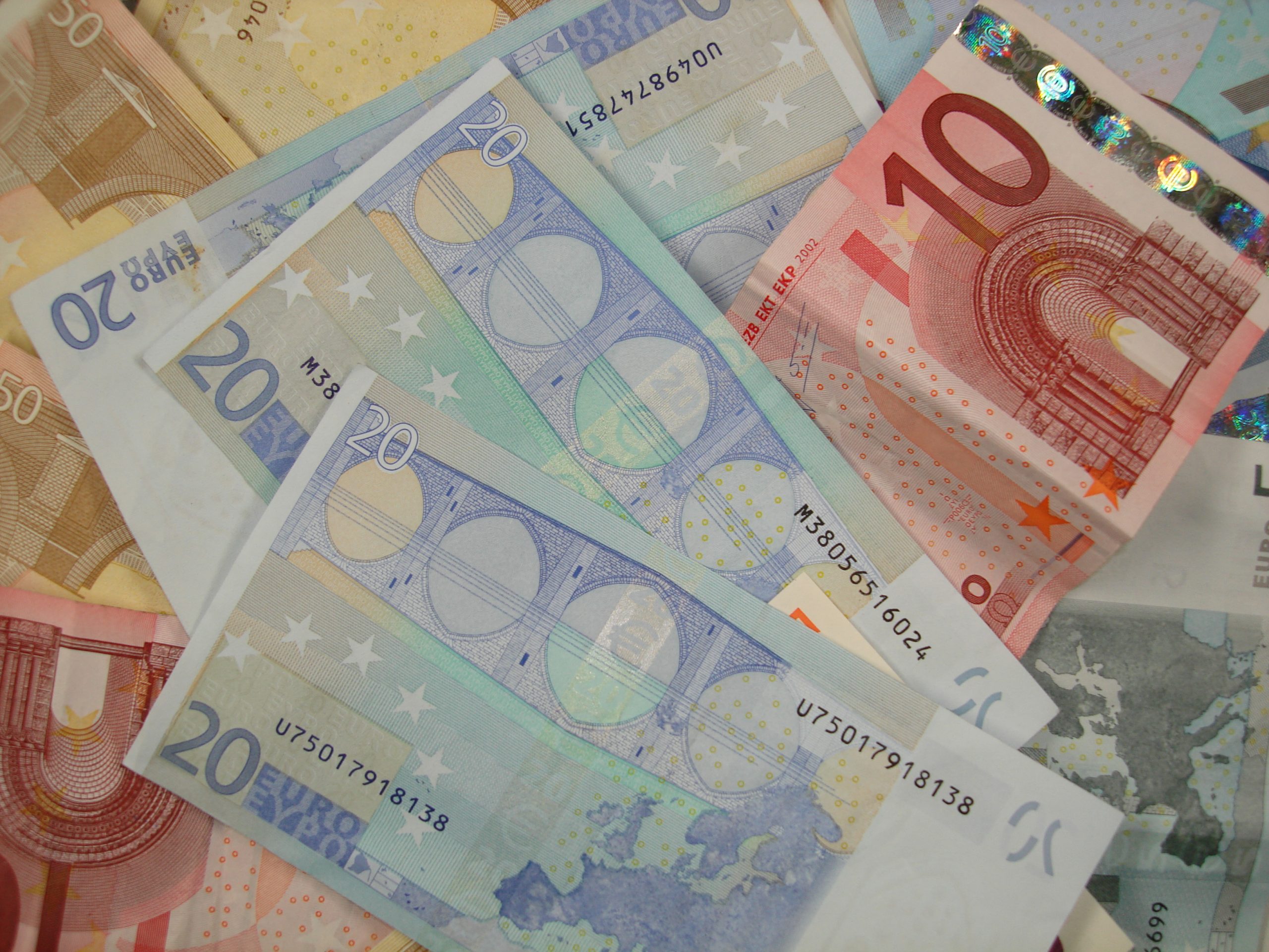 ADICAE te explica cómo afecta la crisis del Popular a tus ahorros