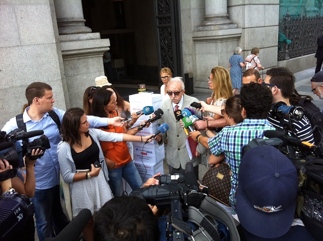 ADICAE expone a Economía la posición de los consumidores ante la comisión de CaixaBank y las comisiones bancarias