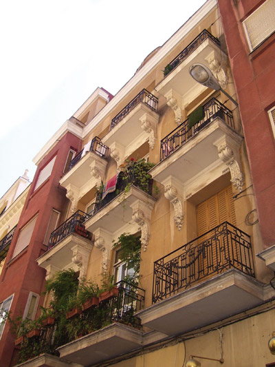 El descenso del precio de la vivienda perpetúa a numerosos deudores hipotecarios a un sobreendeudamiento a largo plazo