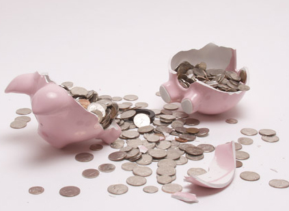 La rentabilidad de los depósitos obliga a tener los ahorros en cuentas corrientes, que cada vez tienen más comisiones