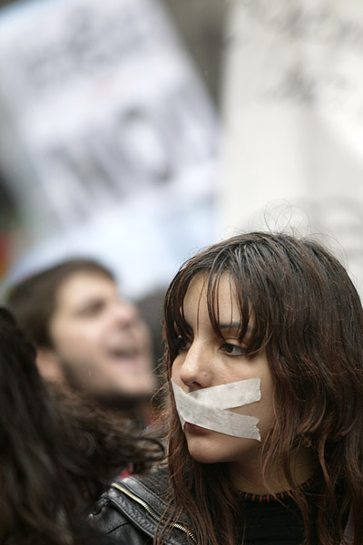 ADICAE propone cambios radicales en el sector financiero y exige medidas frente al abuso bancario