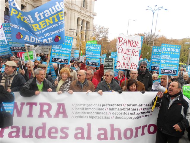 Los afectados por preferentes aunan fuerzas y lanzan una ofensiva a nivel europeo