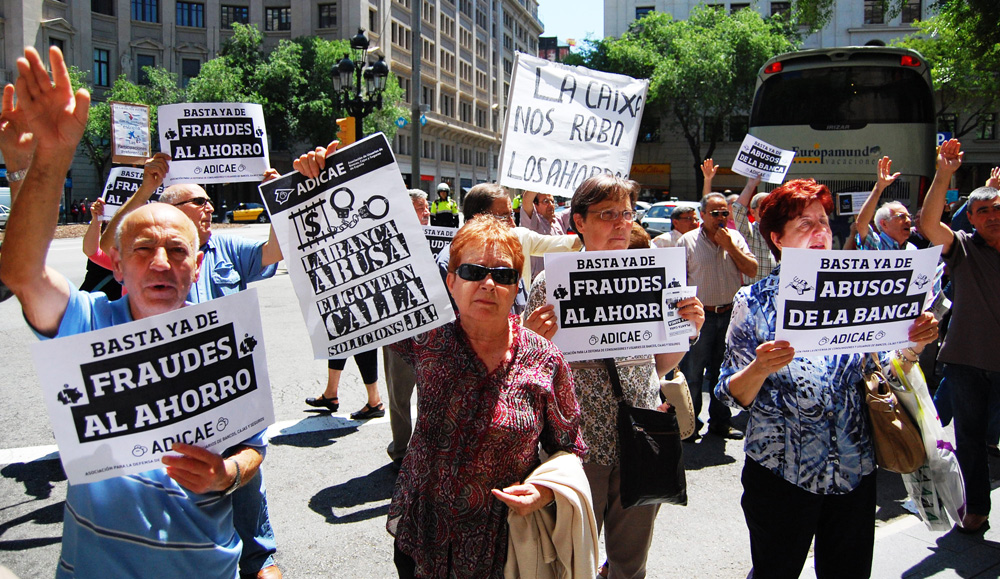 ADICAE denuncia la politización del caso preferentes y vuelve a instar a la banca a ofrecer una solución digna