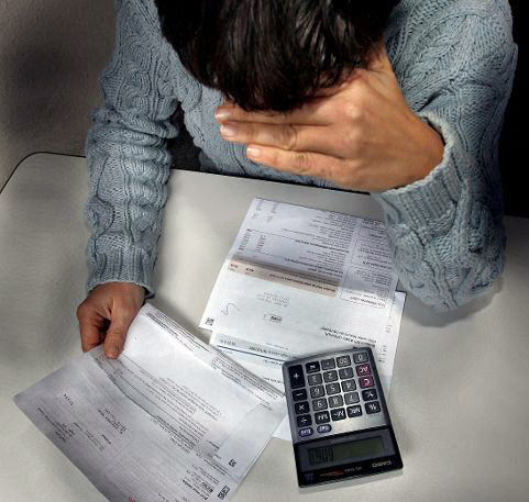 La mayoría de los consumidores no pueden beneficiarse de la bajada de los tipos de interés