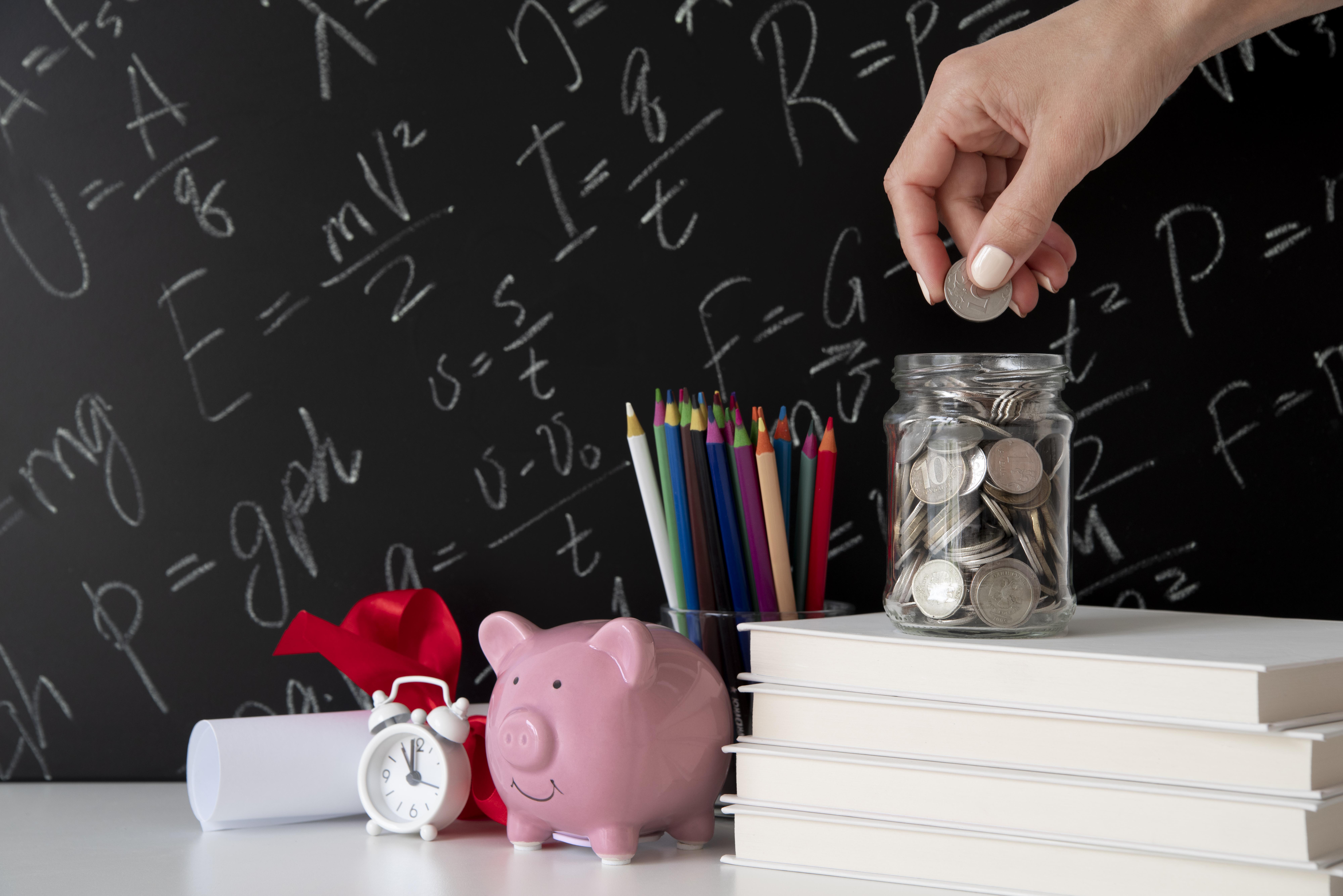ADICAE recuerda que en el Día de la Educación Financiera, es más necesario que nunca la formación con espíritu crítico del consumidor ante la banca y las nuevas tecnologías
